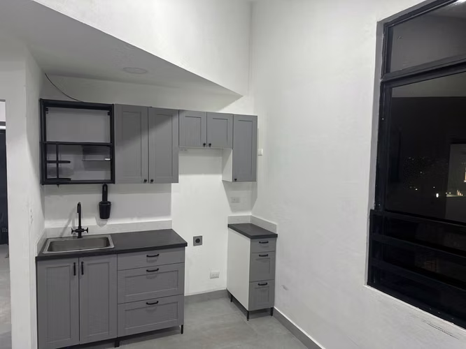 Apartamento Av. 65A Frente a Plaza Lincoln 2 Habitación incluye consumo de Agua y Electricidad. - Imagen 2