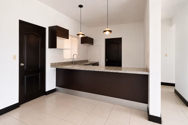 Alquiler de apartamento, en tercer piso. Condominio Torres del Sol, Tres Ríos - Imagen 7
