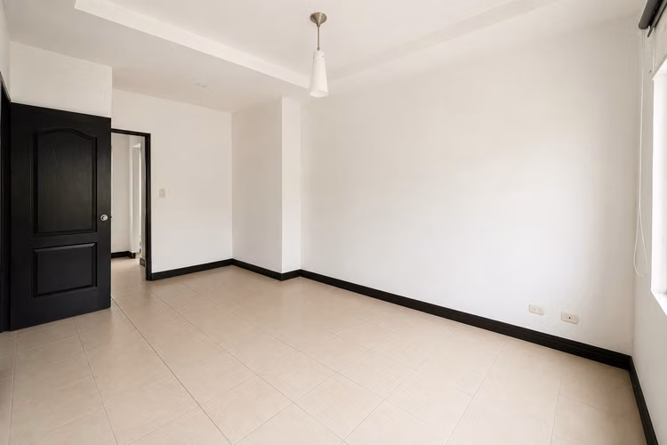 Alquiler de apartamento, en tercer piso. Condominio Torres del Sol, Tres Ríos - Imagen 11
