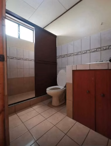AMPLIO Y COMODO APARTAMENTO EN HEREDIA CENTRO (CERCA DEL NUEVO HOSPITAL)