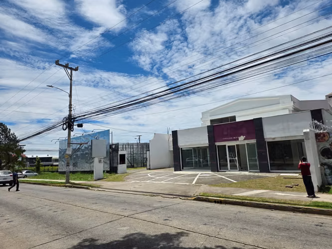 Se alquila espaciosa casa en Rohrmoser con uso de suelo comercial - Imagen 3