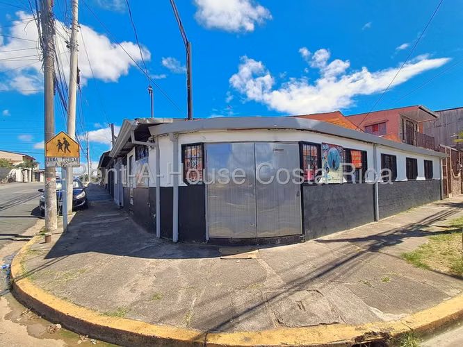Venta de Casa + Local  en Gravillas de Desamparados. 26-1433