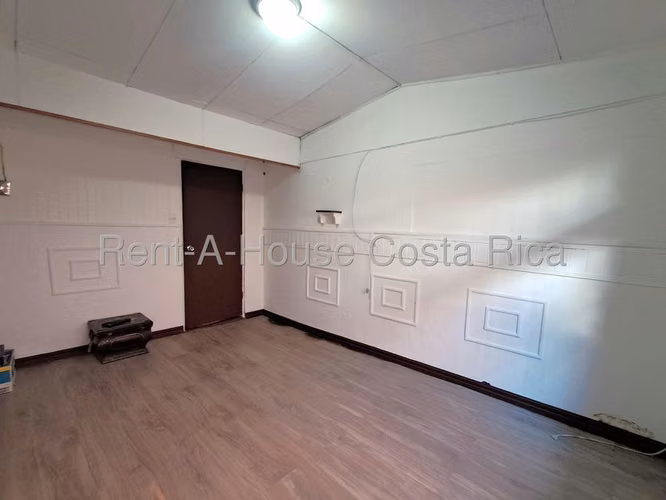 Venta de Casa + Local  en Gravillas de Desamparados. 26-1433