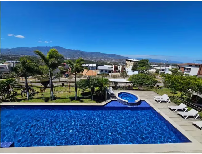 CONDOMINIO EN HEREDA - ULLOA