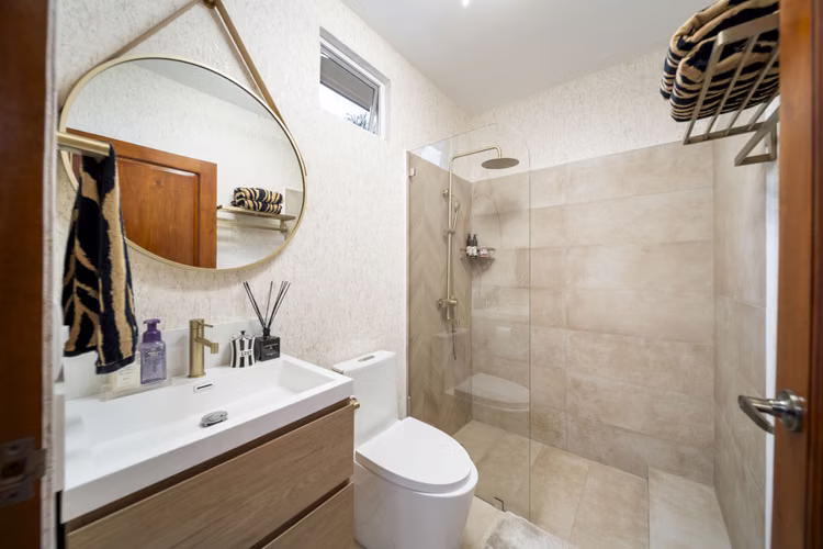 VENTA DE CASA REMODELADA EN CERRO ALTO, ESCAZÚ* - Imagen 6