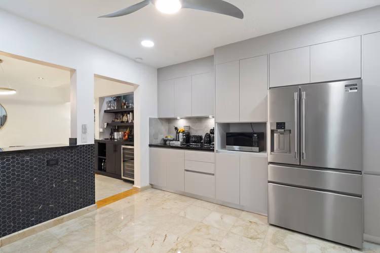 VENTA DE CASA REMODELADA EN CERRO ALTO, ESCAZÚ* - Imagen 9