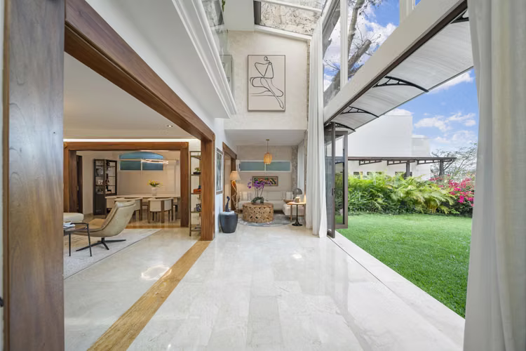 VENTA DE CASA REMODELADA EN CERRO ALTO, ESCAZÚ* - Imagen 18
