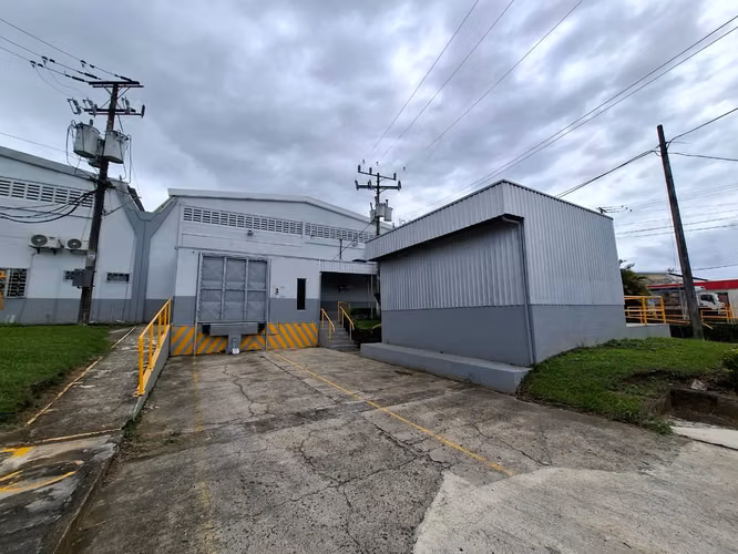 ALQUILA BODEGA USO INDUSTRIAL 635 m2, trifásico - Imagen 10