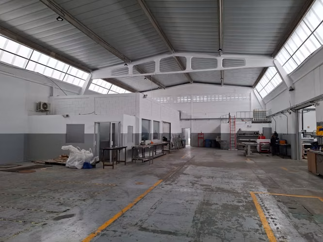 ALQUILA BODEGA USO INDUSTRIAL 635 m2, trifásico - Imagen 3