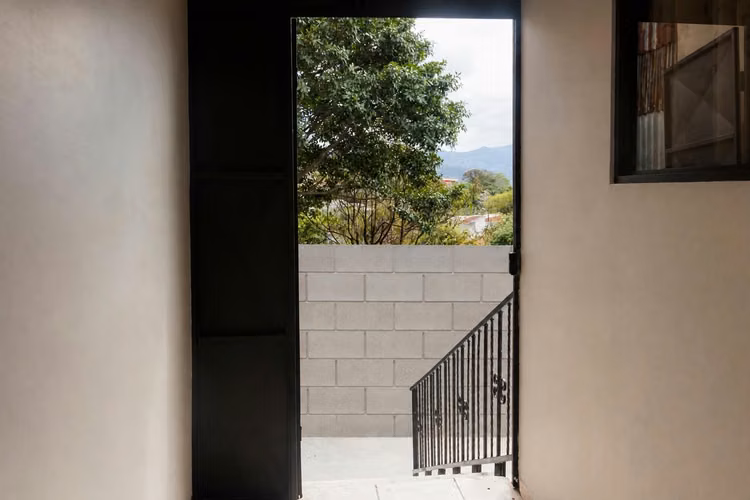 CASA AMUEBLADA EN ALQUILER — San Antonio de Desamparados