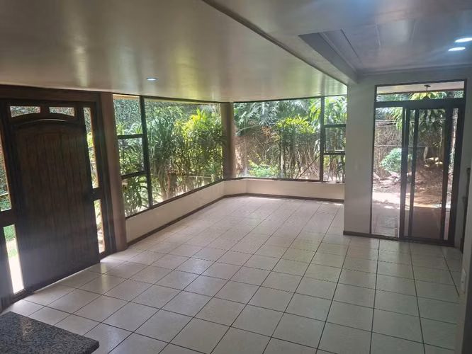 Se vende linda casa en Lomas de Ayarco, Curridabat - Imagen 4