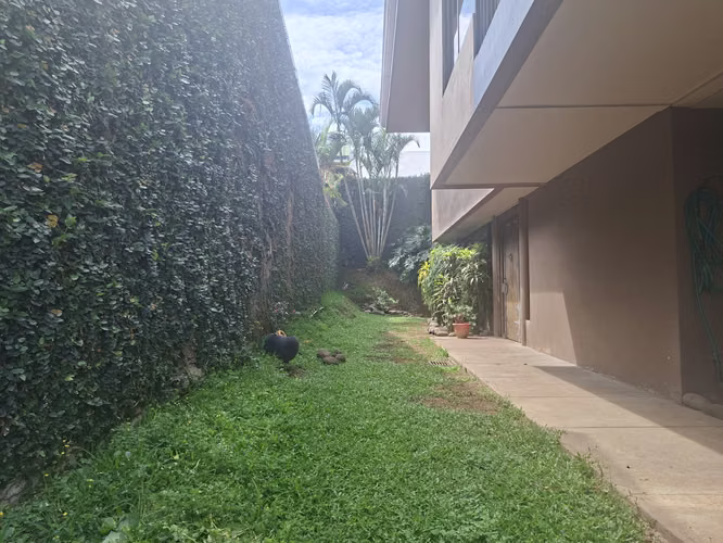 Se vende linda casa en Lomas de Ayarco, Curridabat - Imagen 7