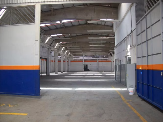Se alquila bodega Comercial / Industrial