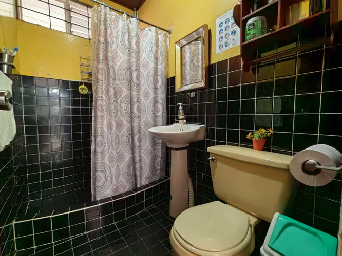 *Venta Casa y Apartamento en Lourdes de Montes de Oca - Imagen 10