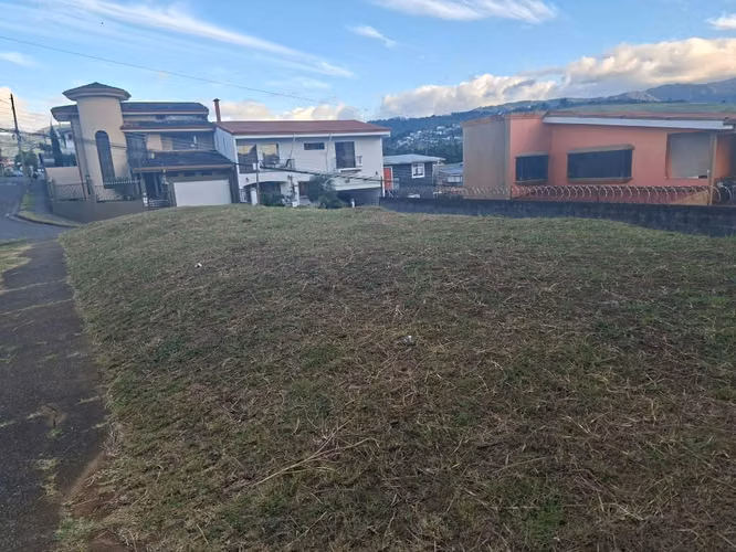 Se vende lote en Lomas de Ayarco, Curridabat - Imagen 2