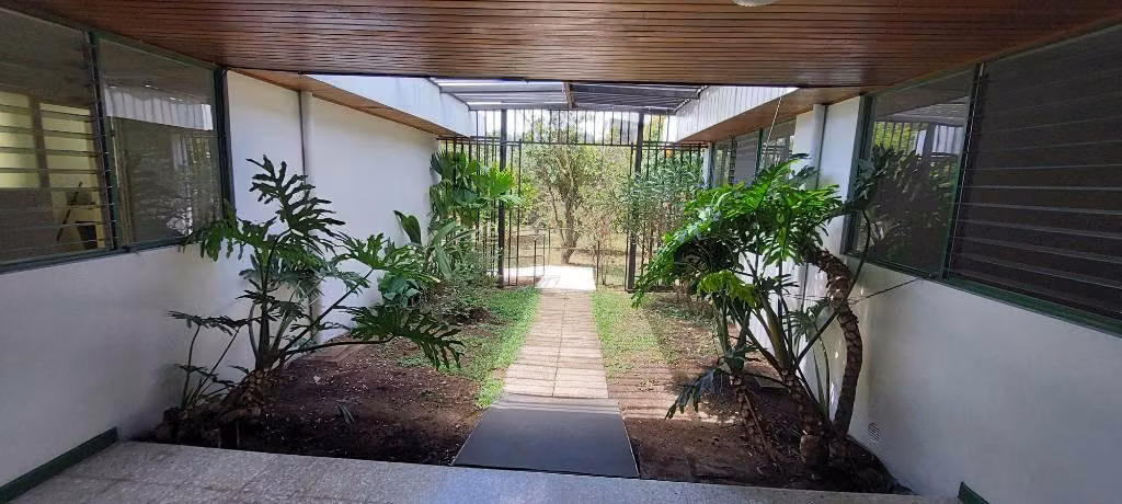 Se vende propiedad céntrica Comercial en Curridabat