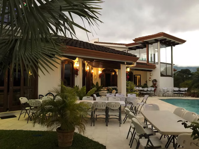 Venta residencia de lujo en Guayabos de Curridabat. Casa de Revista con piscina y apartamento - Imagen 14