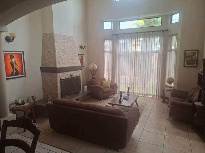 Se vende linda casa en Granadilla, Curridabat *Se V - Imagen 3