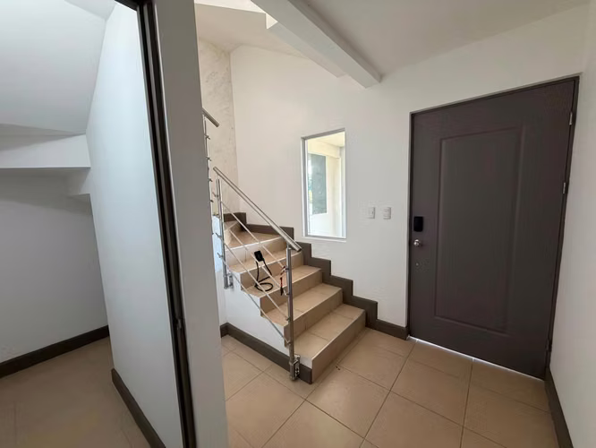 VENTA DE CASA EN SAN PABLO DE HEREDIA, 3 PISOS CON VISTA - Imagen 6