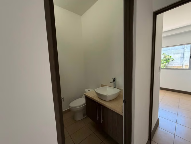 VENTA DE CASA EN SAN PABLO DE HEREDIA, 3 PISOS CON VISTA - Imagen 13