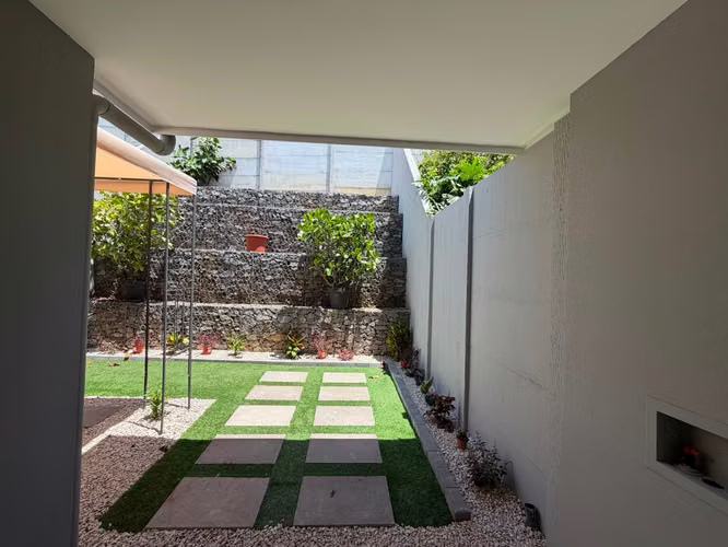VENTA DE CASA EN SAN PABLO DE HEREDIA, 3 PISOS CON VISTA - Imagen 8