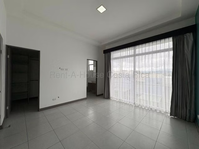 Moderna Casa en Venta en Santo Domingo de Heredia IP - Imagen 11