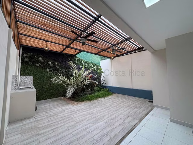 Moderna Casa en Venta en Santo Domingo de Heredia IP - Imagen 8
