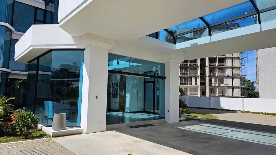 Apartamento nuevo en Escazú | Cerca del Country Club - Imagen 2