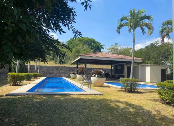 Amplio apartamento en venta en Brasil de Santa Ana! P583 - Imagen 6
