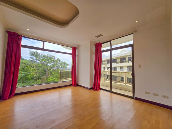 Apartamento de 219 m2 de 3 habit. + oficina y vista en San Rafael Escazú - Imagen 9
