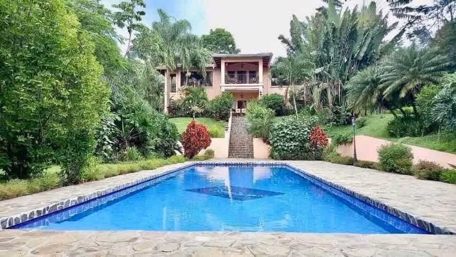 Quinta con Piscina Climatizada en Santa Eulalia, Atenas