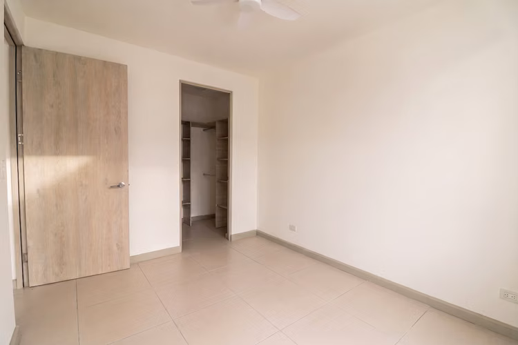 Se Alquila Casa En Condominio NASARA Santa Ana Piedades KIMS - Imagen 10