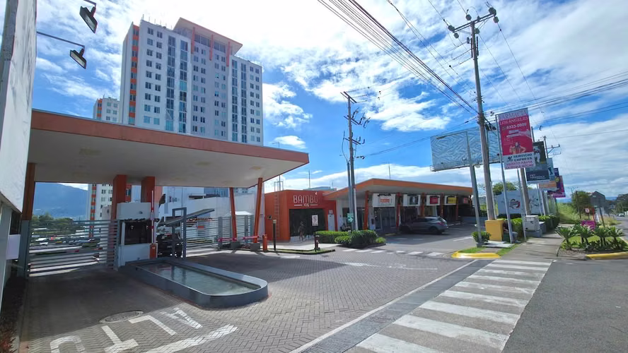 Apartamento en venta en piso #16 Condominio Bambú 106 -Línea blanca incluída- DFS