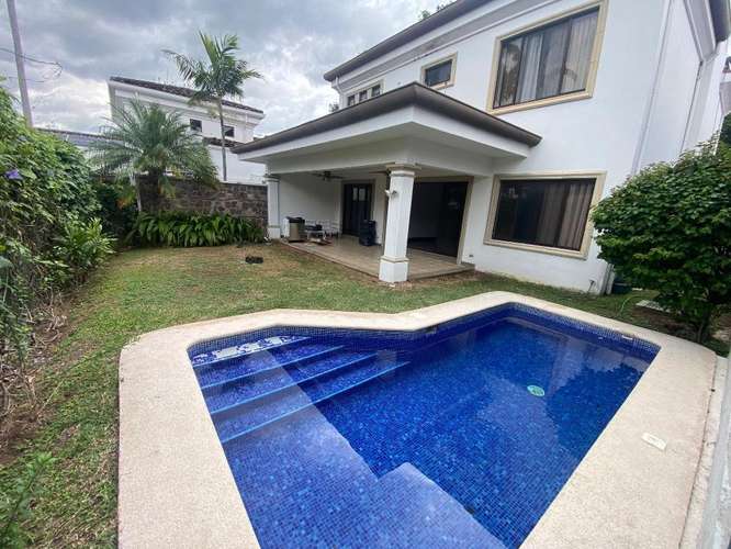 CASA EN VALLE DEL SOL SANTA ANA