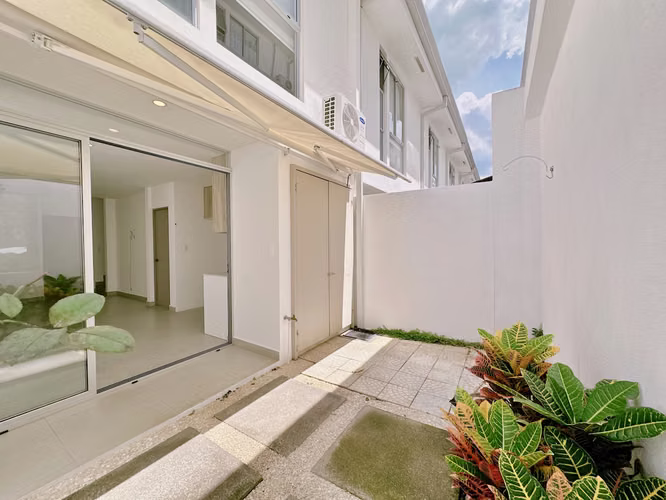 ALQUILER DE CASA EN CONDOMINIO - RIO ORO DE SANTA ANA