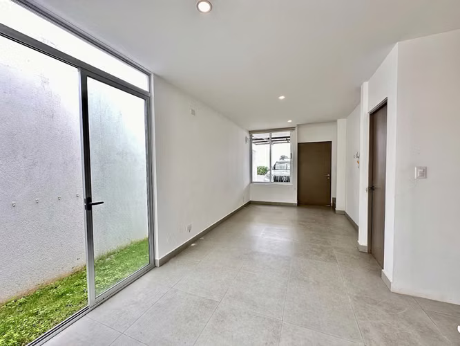 ALQUILER DE CASA EN CONDOMINIO - RIO ORO DE SANTA ANA