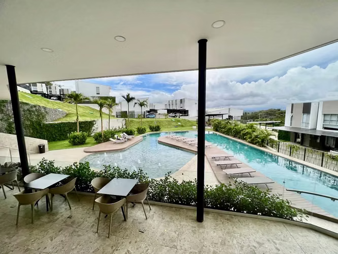ALQUILER DE CASA CON LINEA BLANCA EN CONDOMINIO - RIO ORO DE SANTA ANA - Imagen 15