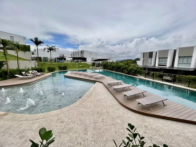 ALQUILER DE CASA CON LINEA BLANCA EN CONDOMINIO - RIO ORO DE SANTA ANA - Imagen 16