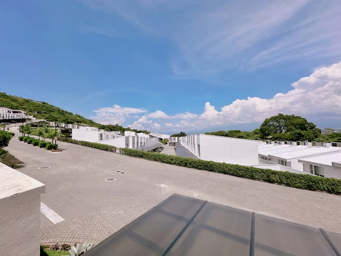 ALQUILER DE CASA EN CONDOMINIO - RIO ORO DE SANTA ANA