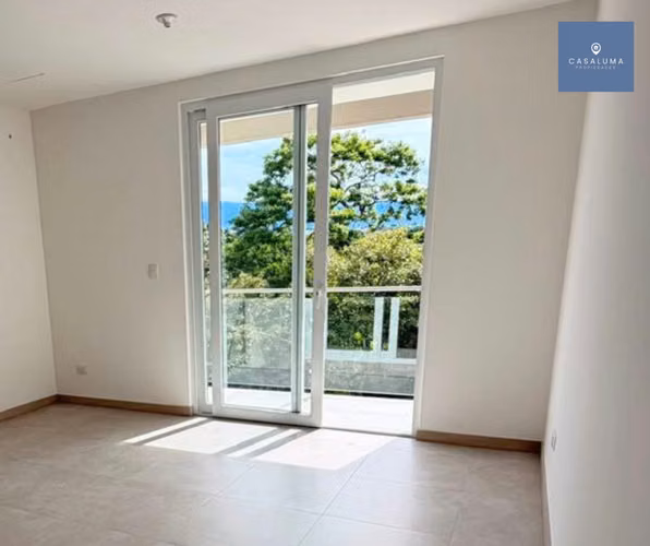 APARTAMENTO CON LÍNEA BLANCA 