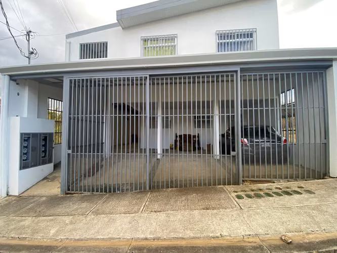 Alquiler apartamento en María Auxiliadora, a 700 mts de la Universidad Nacional