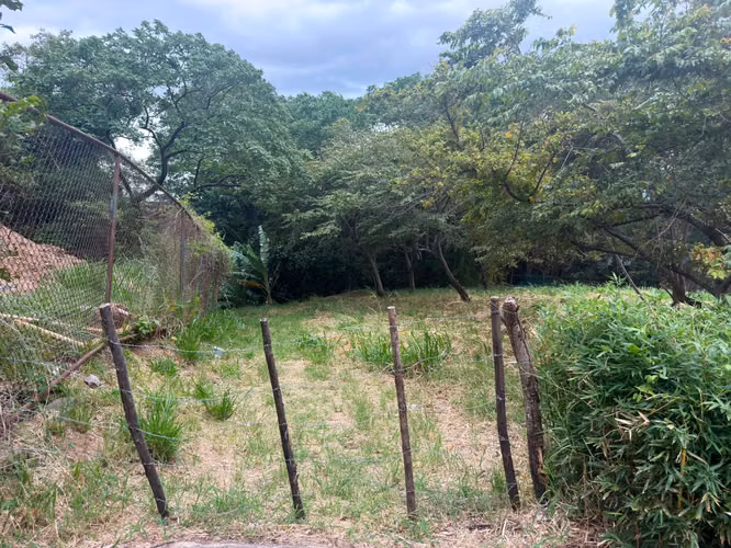 Lote en Rio Oro de Santa Ana para desarrollar hasta 7 apartamentos - Imagen 3