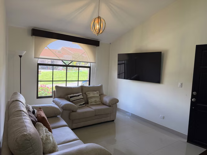 Vendo casa 1 piso, en Condominio Avicennia Sur, San Francisco Heredia, casa remodelada - Imagen 4