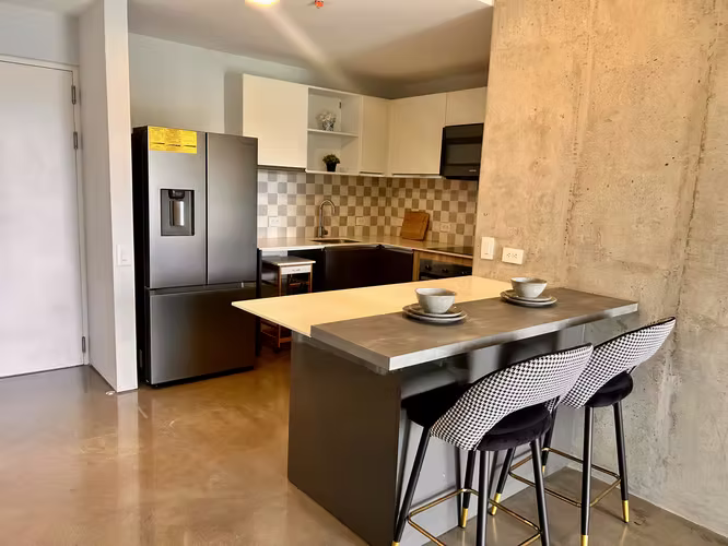 Alquiler de apartamento amueblado , La Sabana. ¡Súper moderno!