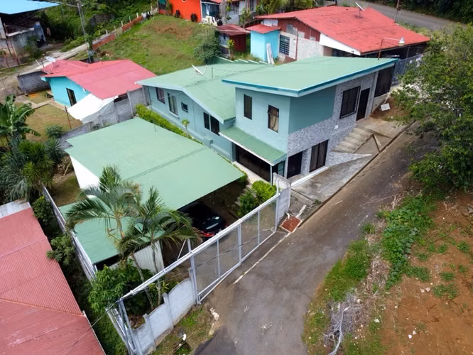 Sarchí Sur – Casa con Vista al Valle ¡Precio de Venta Rápida