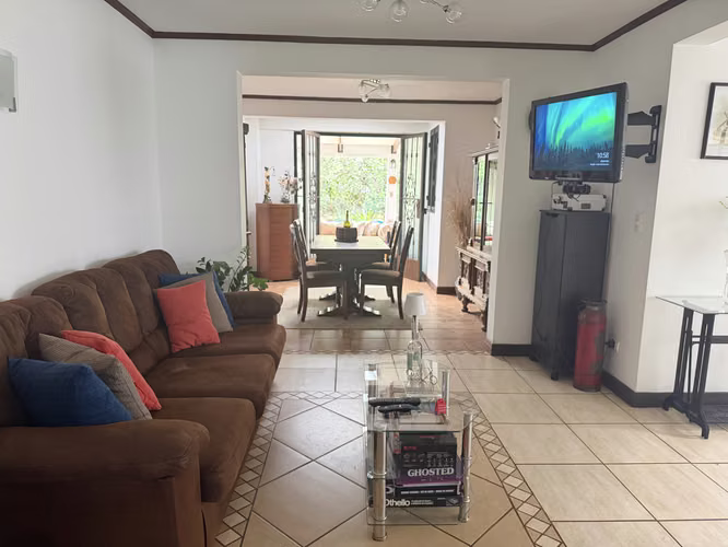 Vendo Casa en San Pablo, Heredia. Residencial Las Flores, muy amplia en construcción y zonas verdes - Imagen 7