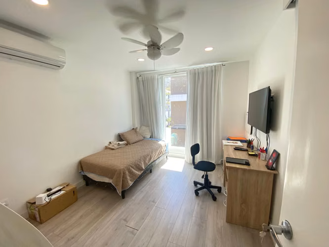 Moderna casa en Santa Ana para alquilar - Imagen 11