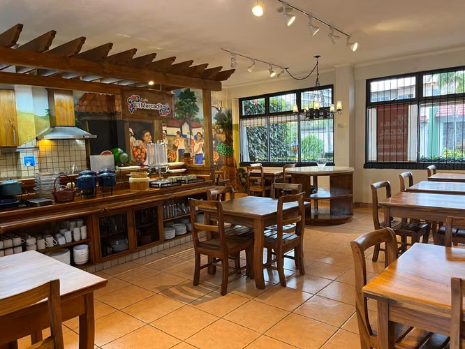  Local Comercial para Cafetería – Sabana Norte 900.000