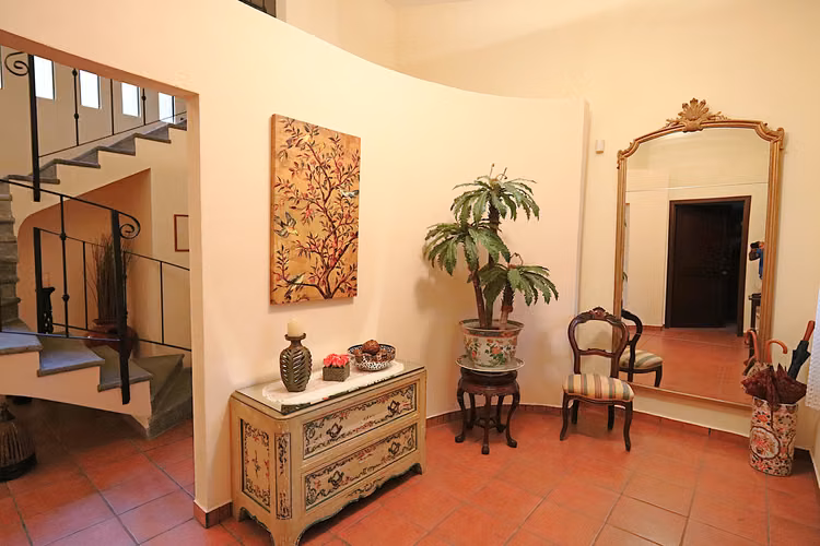 Venta Casa en Condominio Exclusivo en Santa Ana - Imagen 2