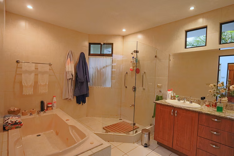Venta Casa en Condominio Exclusivo en Santa Ana - Imagen 15